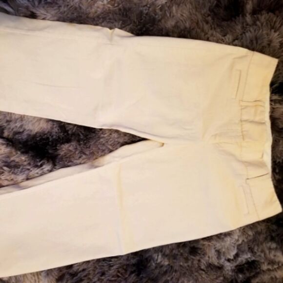 đ€ ExpressâLightweight CaprisâSizeâ4 - Picture 1 of 7